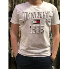 Футболки Tommy Jeans c 3D принтом белая